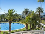 Апартамент на продажу в Las Lomas del Marbella Club, Золотая Миля
