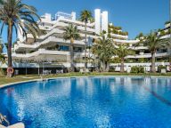 Апартамент на продажу в Las Lomas del Marbella Club, Золотая Миля