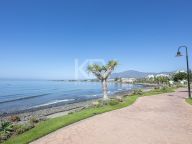 Ground Floor Apartment for sale in Menara Beach, Estepona