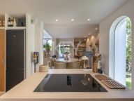Вилла на продажу в Atalaya de Rio Verde, Новая Андалусия