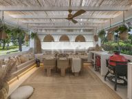 Вилла на продажу в Atalaya de Rio Verde, Новая Андалусия
