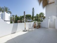 Вилла на продажу в Atalaya de Rio Verde, Новая Андалусия