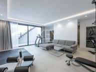 Villa for sale in Los Flamingos, Benahavis