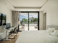 Villa for sale in Los Flamingos, Benahavis