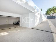 Villa for sale in Los Flamingos, Benahavis