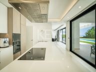 Villa for sale in Los Flamingos, Benahavis