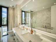 Villa for sale in Los Flamingos, Benahavis