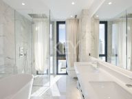 Villa for sale in Los Flamingos, Benahavis