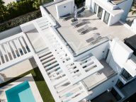 Villa for sale in Los Flamingos, Benahavis