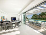 Villa for sale in Los Flamingos, Benahavis