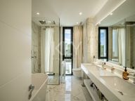 Villa for sale in Los Flamingos, Benahavis