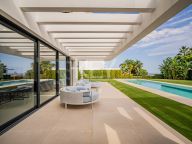 Villa for sale in Los Flamingos, Benahavis