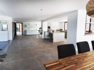 Villa for sale in Atalaya de Rio Verde, Nueva Andalucia