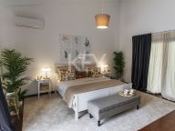 Villa for sale in Atalaya de Rio Verde, Nueva Andalucia