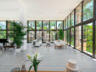 Villa for sale in Atalaya de Rio Verde, Nueva Andalucia