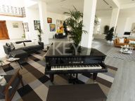 Villa for sale in Atalaya de Rio Verde, Nueva Andalucia