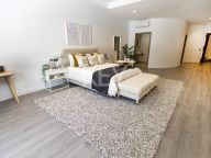 Villa for sale in Atalaya de Rio Verde, Nueva Andalucia