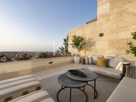 Duplex for sale in La Quinta, Benahavis