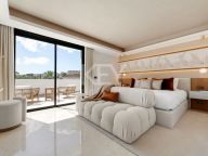 Villa for sale in Atalaya de Rio Verde, Nueva Andalucia