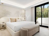 Villa for sale in Atalaya de Rio Verde, Nueva Andalucia