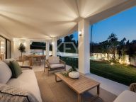 Villa for sale in Atalaya de Rio Verde, Nueva Andalucia