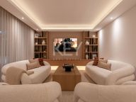 Villa for sale in Atalaya de Rio Verde, Nueva Andalucia
