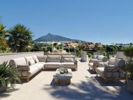Villa for sale in Nueva Andalucia