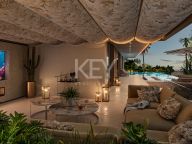 Villa for sale in Nueva Andalucia