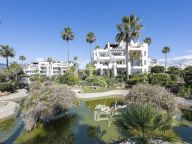 Апартамент на продажу в Bahía del Velerín, Эстепона