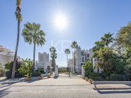 Апартамент на продажу в Bahía del Velerín, Эстепона