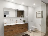 Villa Pareada en venta en Cabopino, Marbella Este