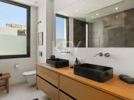 Villa Pareada en venta en Cabopino, Marbella Este