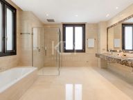 Villa for sale in Casasola, Estepona
