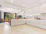 Villa for sale in Casasola, Estepona
