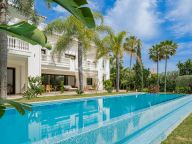 Villa for sale in Casasola, Estepona