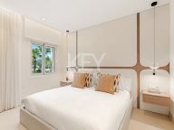 Ático en venta en Bahía del Velerín, Estepona