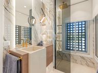 Ático en venta en Bahía del Velerín, Estepona