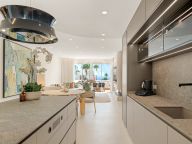 Ático en venta en Bahía del Velerín, Estepona