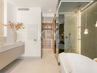 Ático en venta en Bahía del Velerín, Estepona