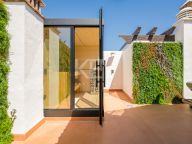 Ático en venta en Bahía del Velerín, Estepona