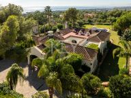Villa en venta en Altos Reales, Marbella Golden Mile
