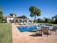 Villa en venta en Altos Reales, Marbella Golden Mile
