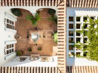 Villa en venta en Altos Reales, Marbella Golden Mile