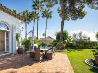 Villa en venta en Altos Reales, Marbella Golden Mile