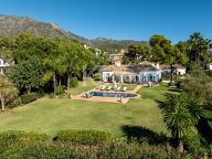 Villa en venta en Altos Reales, Marbella Golden Mile
