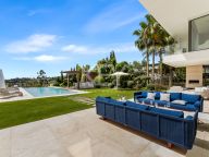 Villa for rent in La Cerquilla, Nueva Andalucia