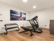 Villa for rent in La Cerquilla, Nueva Andalucia