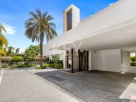 Villa for rent in La Cerquilla, Nueva Andalucia