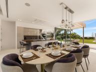 Villa for rent in La Cerquilla, Nueva Andalucia