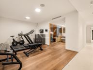 Villa for rent in La Cerquilla, Nueva Andalucia